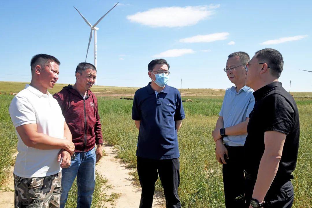 張佰成到阿巴嘎旗調(diào)研經(jīng)濟社會發(fā)展和渾善達克沙地治理情況